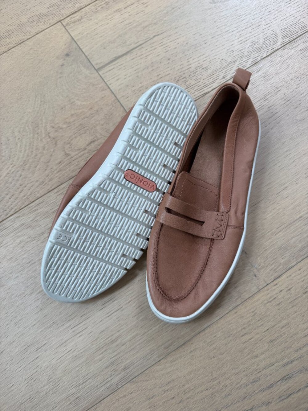 Vionic Uptown Loafer - Picture 3 of 3